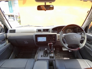ランクル８０キャンプ　アウトドア　レジャー　４ＷＤ　ＳＵＶ