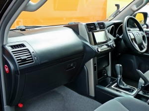 ランクルプラドキャンプ　アウトドア　レジャー　４ＷＤ　ＳＵＶ