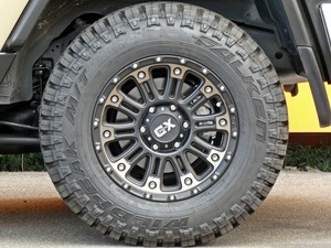 ＦＪクルーザーキャンプ　アウトドア　ベージュ　４ＷＤ
