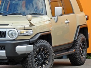 ＦＪクルーザーキャンプ　アウトドア　ベージュ　４ＷＤ