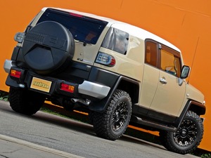 ＦＪクルーザーキャンプ　アウトドア　ベージュ　４ＷＤ