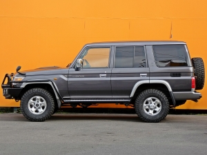 ランクル７０４ｘ４ＡＲＢ　キャンプ　アウトドア