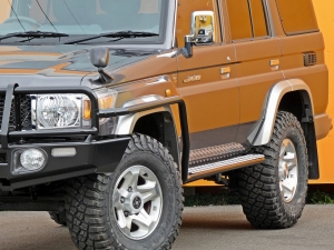 ランクル７０４ｘ４ＡＲＢ　キャンプ　アウトドア