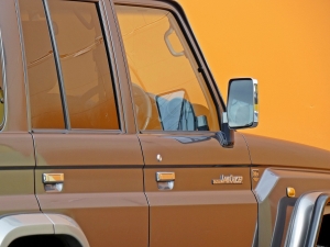 ランクル７０４ｘ４ＡＲＢ　キャンプ　アウトドア