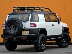 ＦＪクルーザーホワイト　リフトアップ　カスタム　アウトドア　キャンプ