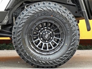 ＦＪクルーザーホワイト　リフトアップ　カスタム　アウトドア　キャンプ
