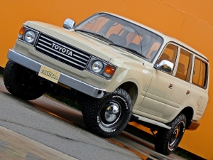 ランクル８０丸目フェイス　アウトドア　キャンプ