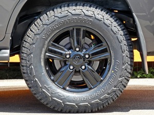 ランクル２００リフトアップ　グレー　４ｘ４ＡＲＢ　アウトドア