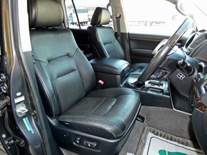 ランクル２００リフトアップ　グレー　４ｘ４ＡＲＢ　アウトドア
