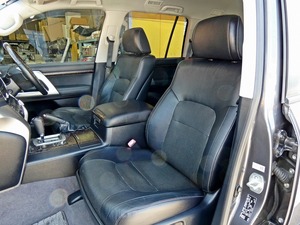 ランクル２００リフトアップ　グレー　４ｘ４ＡＲＢ　アウトドア