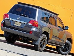 ランクル２００リフトアップ　グレー　４ｘ４ＡＲＢ　アウトドア