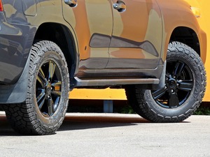 ランクル２００リフトアップ　グレー　４ｘ４ＡＲＢ　アウトドア