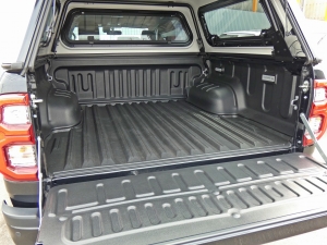ハイラックス新車アウトレットキャンプ　アウトドア　レジャー　４ＷＤ　ＳＵＶ