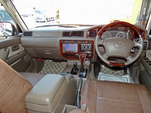 ランクル８０最終モデル　丸目　４ｘ４ＡＲＢ　アウトドア