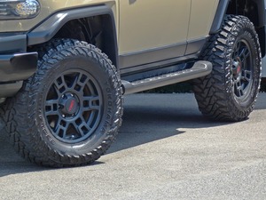 ＦＪクルーザー新車アウトレットリフトアップ　ベージュ　アウトドア　キャンプ