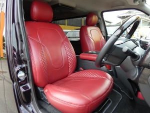 ハイエースバン丸目クラシックカスタム　FD-classic　ベッド付き