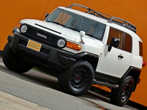 ＦＪクルーザーUS仕様カスタム　リフトアップ　アイスバーグホワイト