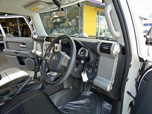 ＦＪクルーザーUS仕様カスタム　リフトアップ　アイスバーグホワイト