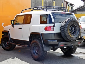 ＦＪクルーザーUS仕様カスタム　リフトアップ　アイスバーグホワイト