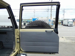 ランクル７０アウトドア　キャンプ　車中泊　バンライフ　１BOX　ベッド　キャンピングカー