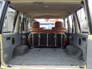 ランクル７０アウトドア　キャンプ　車中泊　バンライフ　１BOX　ベッド　キャンピングカー