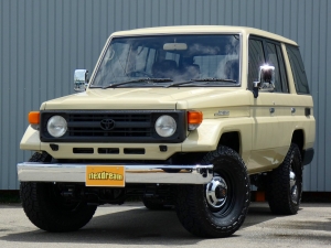 ランクル７０アウトドア　キャンプ　車中泊　バンライフ　１BOX　ベッド　キャンピングカー