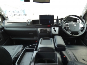 ハイエースＷワゴンGL　4WD　カスタム済み