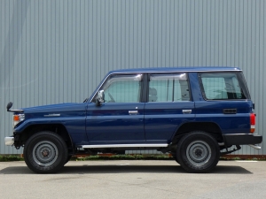 ランクル７０4WD 70 軽油　アウトドア　