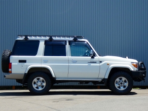 ランクル７０キャンプ　アウトドア　レジャー　４ＷＤ　ＳＵＶ