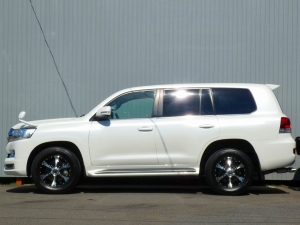 ランクル２００キャンプ　アウトドア　レジャー　４ＷＤ　ＳＵＶ