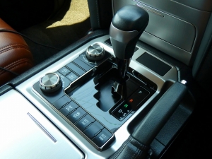 ランクル２００キャンプ　アウトドア　レジャー　４ＷＤ　ＳＵＶ