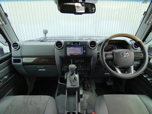 ランクル７０キャンプ　アウトドア　レジャー　４ＷＤ　ＳＵＶ