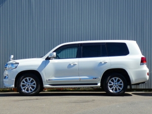 ランクル２００キャンプ　アウトドア　レジャー　４ＷＤ　ＳＵＶ