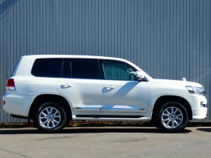 ランクル２００キャンプ　アウトドア　レジャー　４ＷＤ　ＳＵＶ