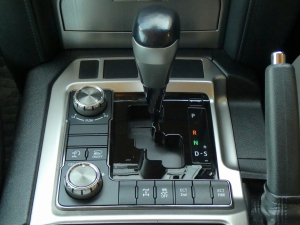 ランクル２００キャンプ　アウトドア　レジャー　４ＷＤ　ＳＵＶ