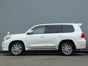 ランクル２００キャンプ　アウトドア　レジャー　４ＷＤ　ＳＵＶ