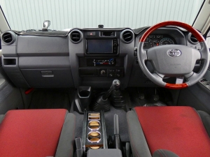 ランクル７０キャンプ　アウトドア　レジャー　４ＷＤ　ＳＵＶ