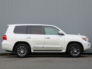 ランクル２００キャンプ　アウトドア　レジャー　４ＷＤ　ＳＵＶ