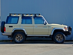 ランクル７０キャンプ　アウトドア　レジャー　４ＷＤ　ＳＵＶ