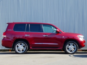 ランクル２００キャンプ　アウトドア　レジャー　４ＷＤ　ＳＵＶ