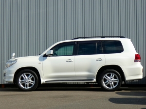 ランクル２００キャンプ　アウトドア　レジャー　４ＷＤ　ＳＵＶ