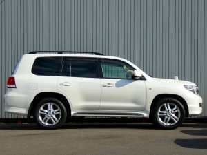 ランクル２００キャンプ　アウトドア　レジャー　４ＷＤ　ＳＵＶ