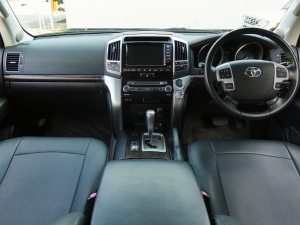 ランクル２００キャンプ　アウトドア　レジャー　４ＷＤ　ＳＵＶ