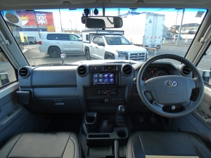 ランクル７０キャンプ　アウトドア　レジャー　４ＷＤ　ＳＵＶ