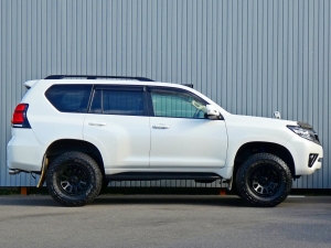 ランクルプラドキャンプ　アウトドア　レジャー　４ＷＤ　ＳＵＶ
