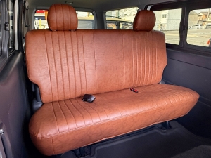 ハイエースバンアウトドア　キャンプ　車中泊　バンライフ　１BOX　ベッド　キャンピングカー