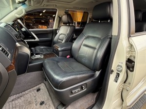 ランクル２００キャンプ　アウトドア　レジャー　４ＷＤ　ＳＵＶ