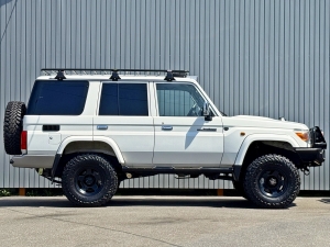 ランクル７０キャンプ　アウトドア　レジャー　４ＷＤ　ＳＵＶ