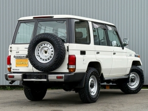 ランクル７０キャンプ　アウトドア　レジャー　４ＷＤ　ＳＵＶ