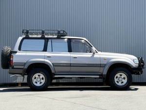 ランクル８０キャンプ　アウトドア　レジャー　４ＷＤ　ＳＵＶ
